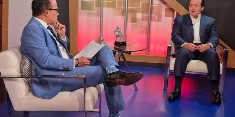 Paliza afirma baja del ritmo de crecimiento se debe a factores externos