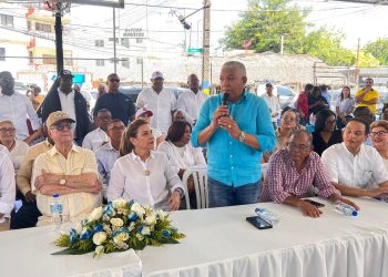 Por todo lo alto reciben a la precandidata Carolina Mejía en desayuno en Club 29 de Junio, Santo Domingo Este