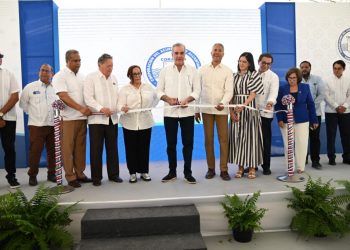 Presidente Abinader deja inauguradas obras de agua potable en zona suroeste de Santiago por un monto superior a los 160 millones de pesos