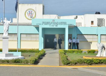 Un recluso muere tras resultar herido por otro en cárcel de Santiago