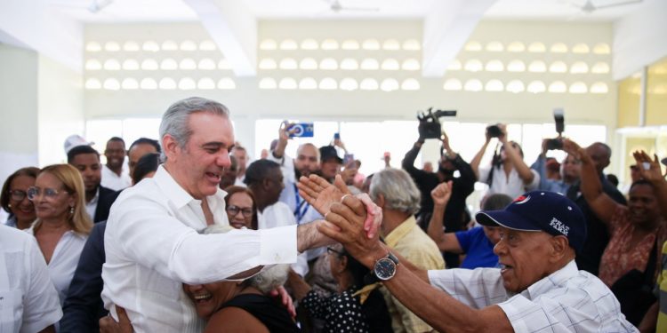 Presidente Abinader entregará obras hidráulicas, deportivas, energéticas y sociales en la provincia Azua el sábado