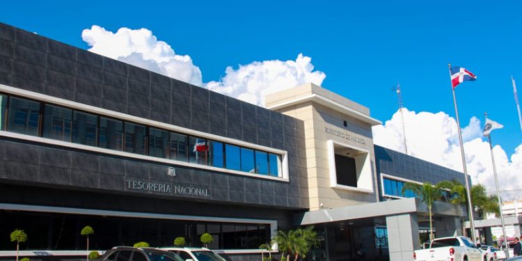 Hacienda y Economía elaborará la política fiscal y conducirá la planificación