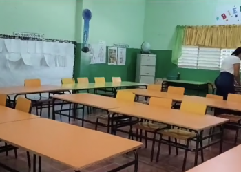 Ministerio de Educación dice emitirá comunicado ante falta de cupos en las escuelas