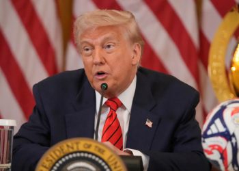 Trump sugiere de nuevo deportación de ciudadanos estadounidenses: "Quizá ese sea el próximo trabajo"