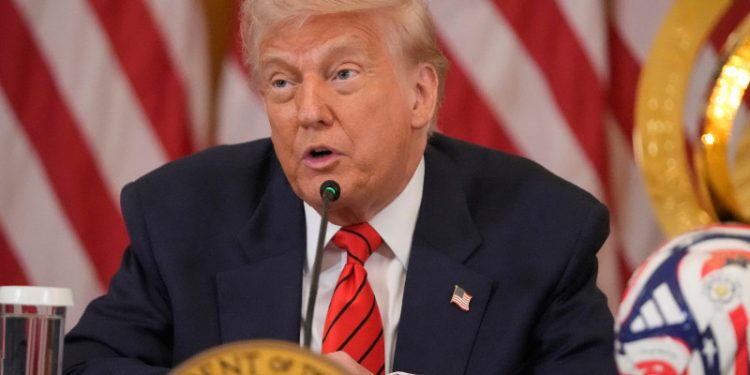 Trump sugiere de nuevo deportación de ciudadanos estadounidenses: "Quizá ese sea el próximo trabajo"