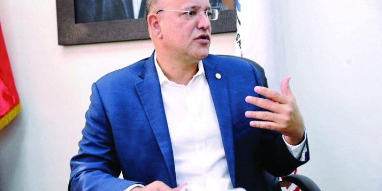 Alcalde de Santiago aclara sobre estación de Bomberos y Hospedaje