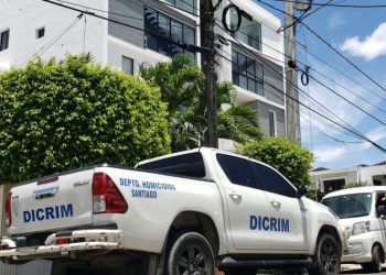 Cubana de 40 años muere al caer de un tercer nivel en Santiago