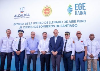 Alcalde Santiago dice en 3 semanas reinician estación de bomberos
