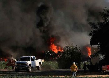 Hallan cuerpos de siete personas desaparecidas tras explosión de fuegos artificiales en California