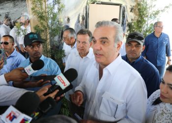 Abinader admite desaceleramiento económico: La población lo está sintiendo