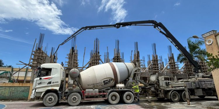 Retoman trabajos de ampliación en escuela del sector Cristo Rey