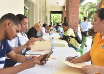 Visión de jóvenes plantea un nuevo diálogo en contrataciones