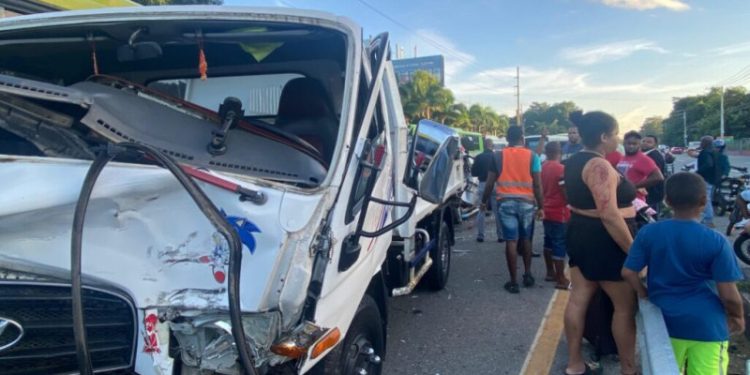 24 muertos y más de 2,500 accidentes de tránsito en 11 días