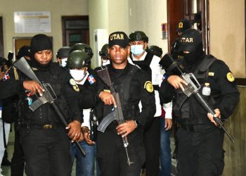 Recesan audiencia de medida coerción contra implicados en supuesta red de sobornos en instituciones públicas