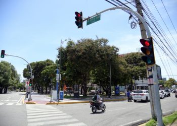 Estado se querella en caso de contrato de semáforos