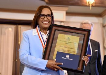 Teófila Reyes, premio a la excelencia magisterial 2025: El sistema requiere que todos aportemos, sino se tambalea