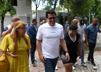 Collado supervisa trabajos en la Ciudad Colonial