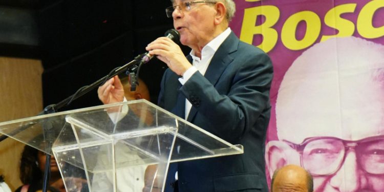 Danilo Medina dice Magín Díaz no es del PLD, que es un tecnócrata que ha servido a los últimos 4 gobiernos