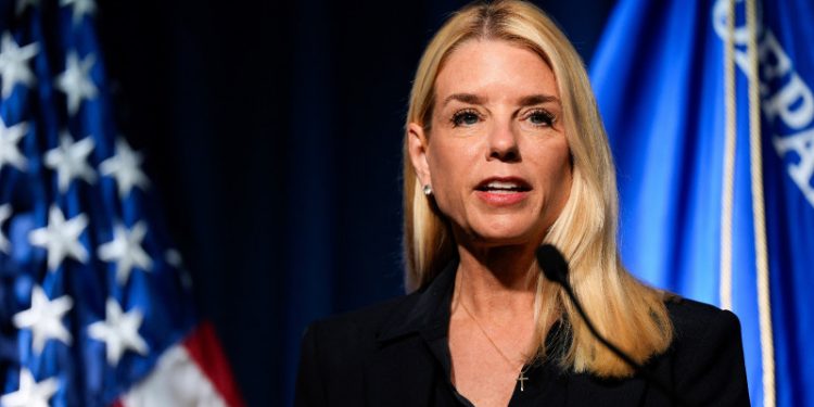 Final de ciudadanía por nacimiento en EEUU es inconstitucional, dice una Corte Federal