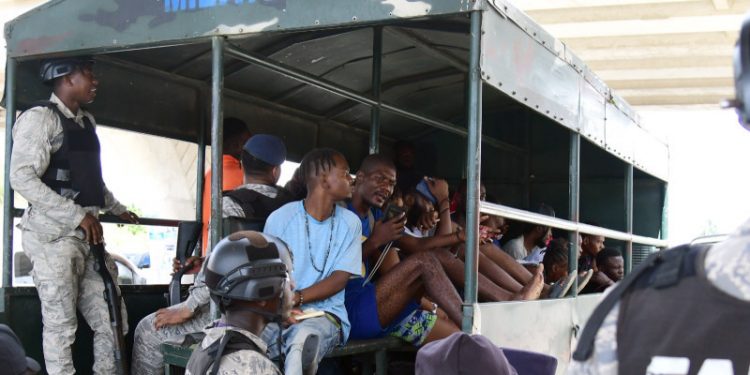 Migración revela cifra récord de repatriaciones ascendente a 301,149 casos