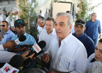 Presidente Abinader advierte que funcionarios no podrán hacer campaña o tendrán que renunciar