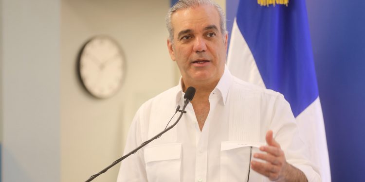 Presidente Abinader encabeza inauguración de línea de transmisión de 345 kV y una subestación eléctrica en Manzanillo