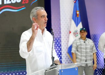 Montecristi avanza con apoyo del Gobierno: Presidente Abinader inaugura muelle en Cayo Yuti y escuela básica