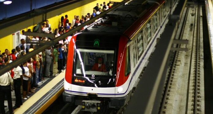 A partir de este jueves servicios del Metro y Teleférico iniciarán a las 5:30 a.m.