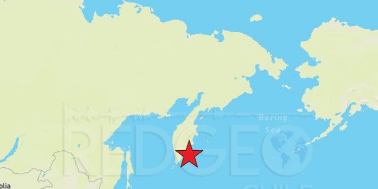 Sismo de 7,4 sacudió costa de Rusia; hubo alerta de tsunami