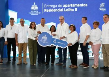 Presidente entrega 140 apartamentos