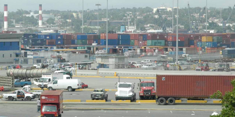 Aduanas anuncia extensión de horario en Puerto de Haina