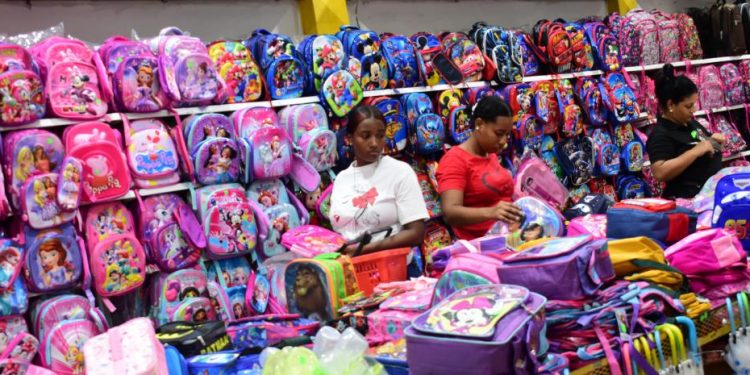 Ministerio Público incauta más de 70 mil útiles escolares falsificados en el Gran Santo Domingo