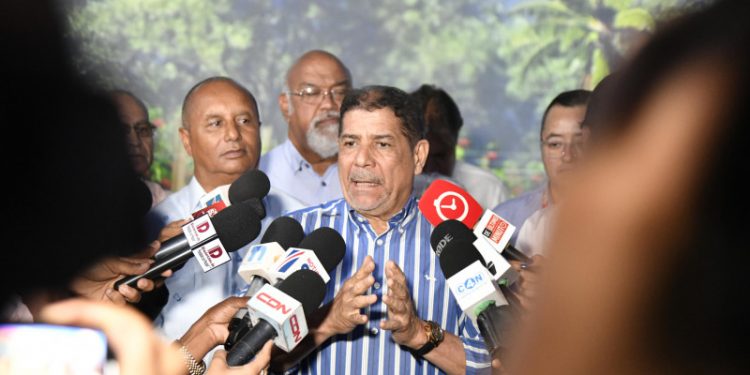 Ministro de Agricultura niega se haya realizado un desfalco a su institución