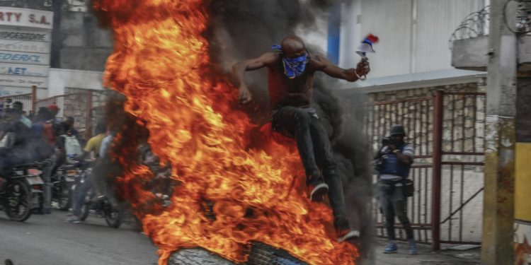 Haitianos enfrentan una "tormenta perfecta de sufrimiento", dice jefe de la ONU