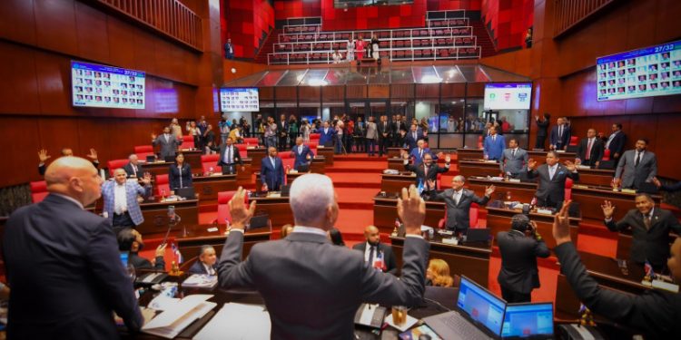 En menos de un día, Congreso Nacional aprueba préstamos valorados en US$ 615 millones