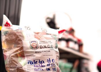 Incautan cargamento de cocaína líquida camuflada en envases de jugos y refrescos