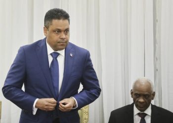 Se nombra un nuevo liderazgo en Haití mientras las pandillas amenazan con derrocar al gobierno