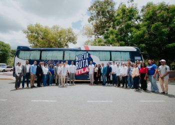 ITLA inaugura tres rutas de transporte de estudiantes