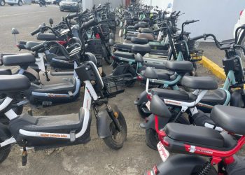 PN devuelve 56 motonetas eléctricas retenidas en Santiago