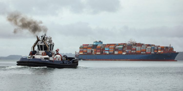 Autoridades del Canal de Panamá prometen reducir contaminación