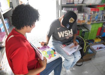 La venta de libros de texto va lenta a pocos días del inicio de las clases