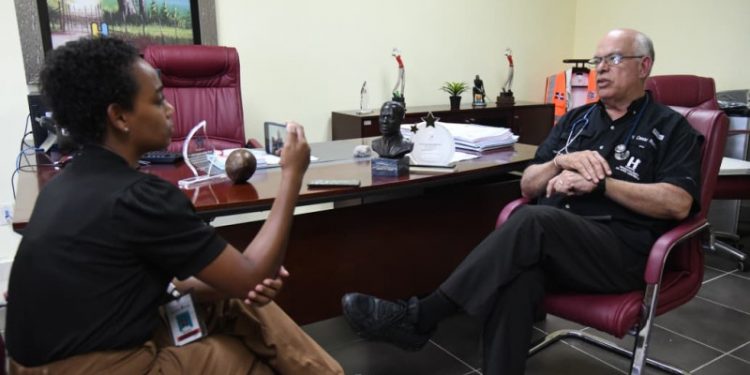 Director del Darío Contreras admite que la deshumanización proviene de médicos jóvenes