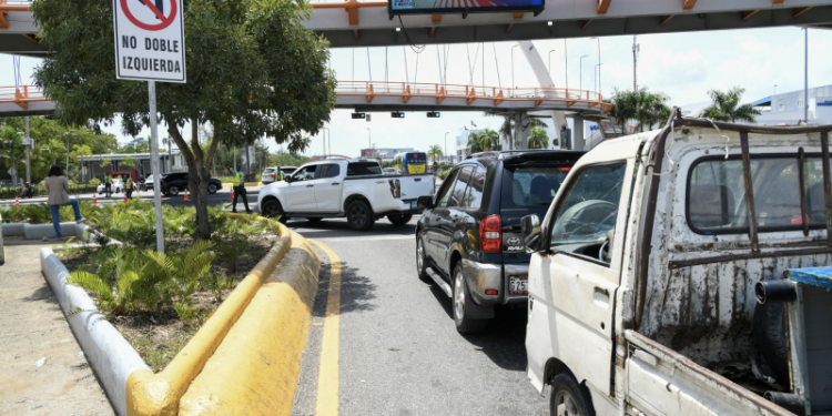 Adiós a los giros a la izquierda en la Máximo Gómez con Kennedy desde ayer