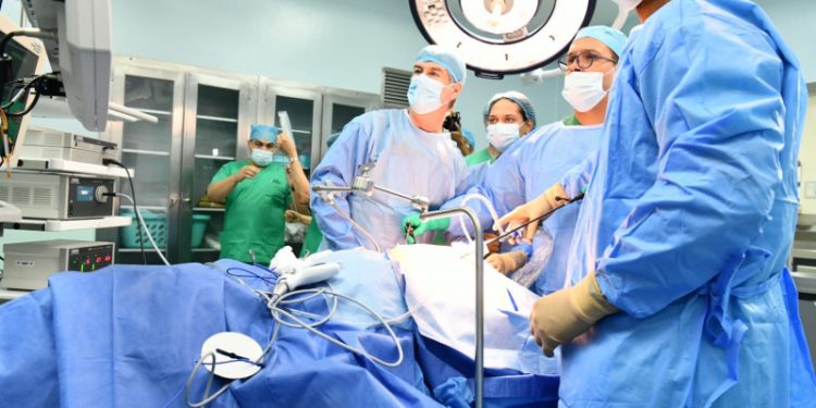Homs y Cedimat introducen novedosa técnica en cirugía bariátrica