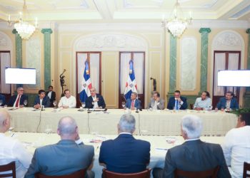 Abinader anuncia licitación para construir el monorriel de Santo Domingo