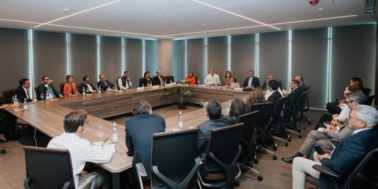 Expertos creen RD tiene amplias oportunidades de potenciar el impacto de las remesas en su economía