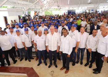 Presidente Abinader relanza proyecto para entregar 110 mil nuevos títulos de propiedad en terrenos del CEA para beneficiar a más de 440 mil personas