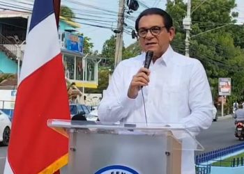 Senador Daniel Rivera entrega tótems urbanísticos en los municipios Licey al Medio y Villa González