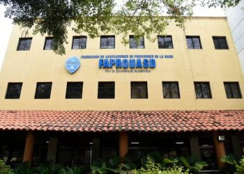 Aprueban aumento salarial del 30% para profesores de la UASD