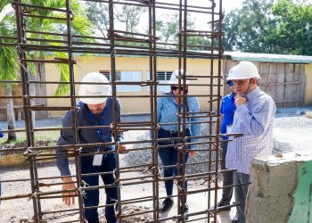 Gobierno supervisa refuerzo estructural en Escuela Básica Pontón